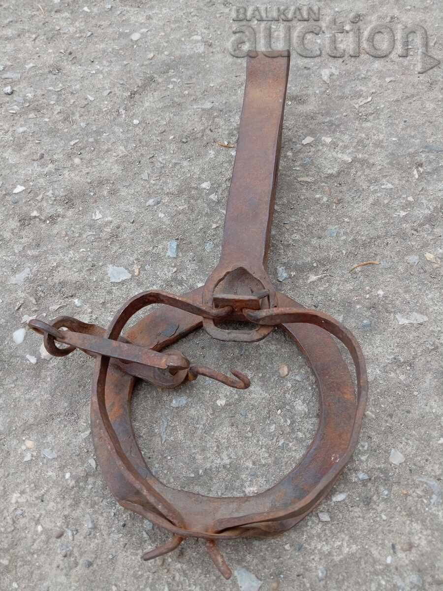 vintage wrought iron trap for squirrels golden ferrets WORKING - 6