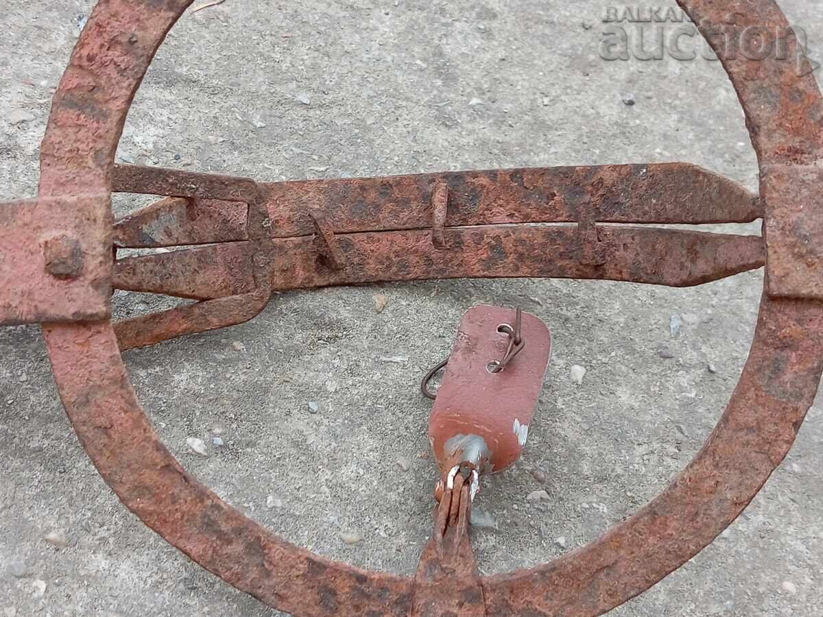 Аукцион старинен кован капан за белки златки порове РАБОТЕЩ