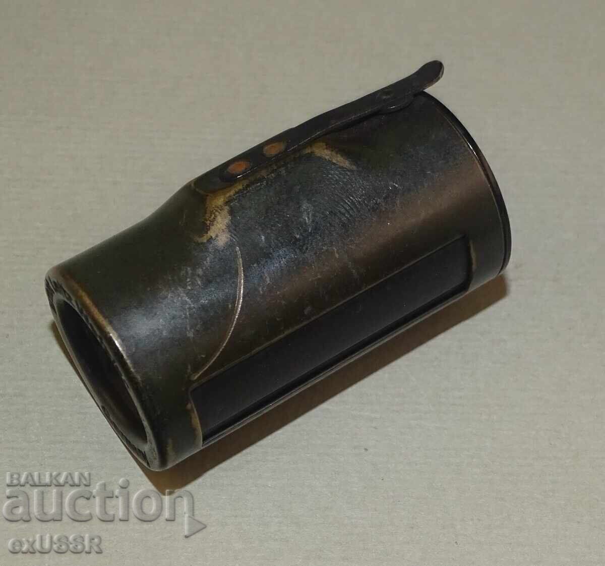 Livrarea Casetă metalică rolă pentru film 35mm LEICA LEITZ WETZLAR LEICA