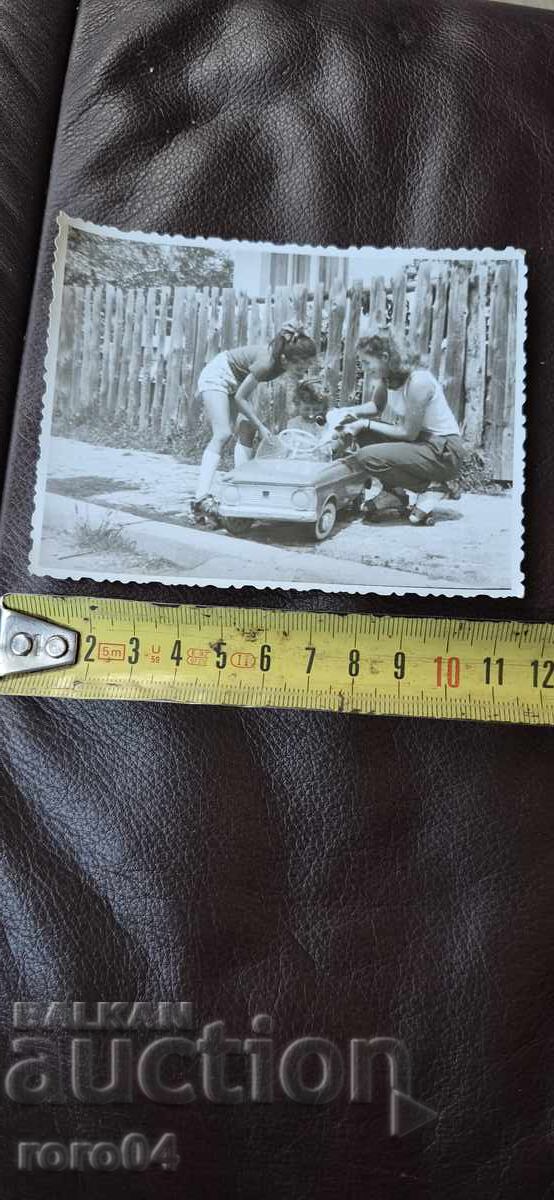 Παράδοση ΜΟΣΚΒΙΤΣ - ΣΟΣ. ΛΑΜΑΡΙΝΕΝΑ ΚΟΛΑ - ΠΑΙΔΙΑ Παράδοση ΜΟΣΚΒΙΤΣ - ΣΟΣ. ΛΑΜΑΡΙΝΕΝΑ ΚΟΛΑ - ΠΑΙΔΙΑ