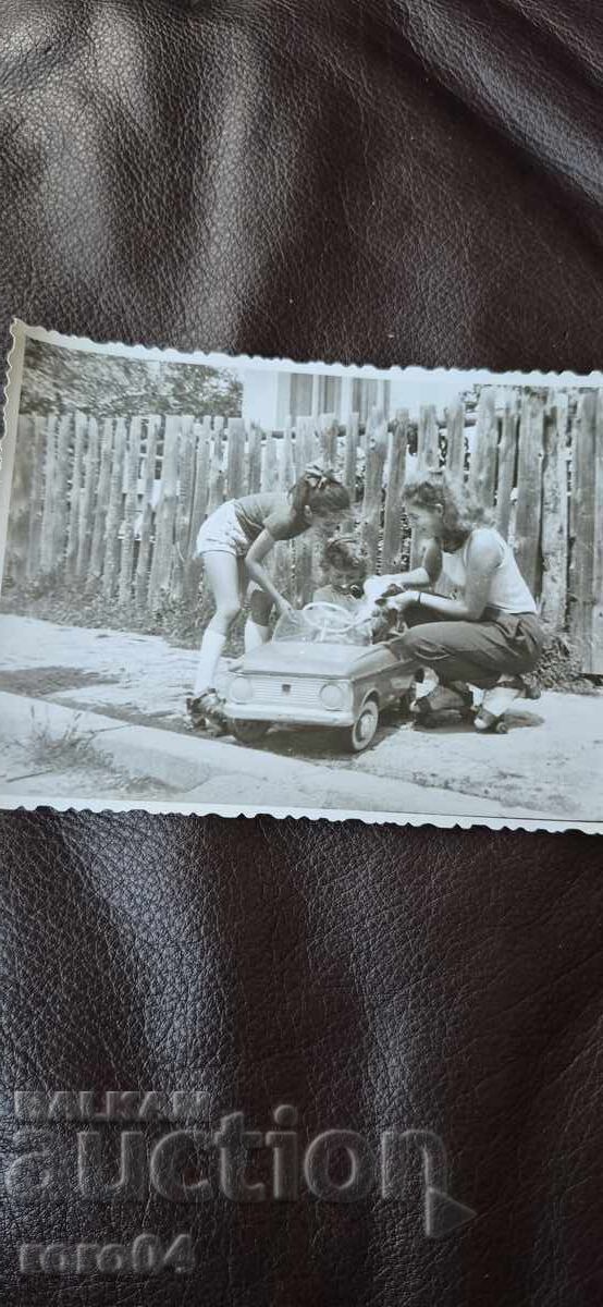 ΜΟΣΚΒΙΤΣ - ΣΟΣ. ΛΑΜΑΡΙΝΕΝΑ ΚΟΛΑ - ΠΑΙΔΙΑ ΜΟΣΚΒΙΤΣ - ΣΟΣ. ΛΑΜΑΡΙΝΕΝΑ ΚΟΛΑ - ΠΑΙΔΙΑ