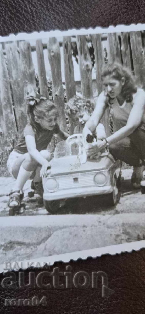 ΜΟΣΚΒΙΤΣ - ΣΟΣ. ΛΑΜΑΡΙΝΕΝΑ ΚΟΛΑ - ΠΑΙΔΙΑ - 7