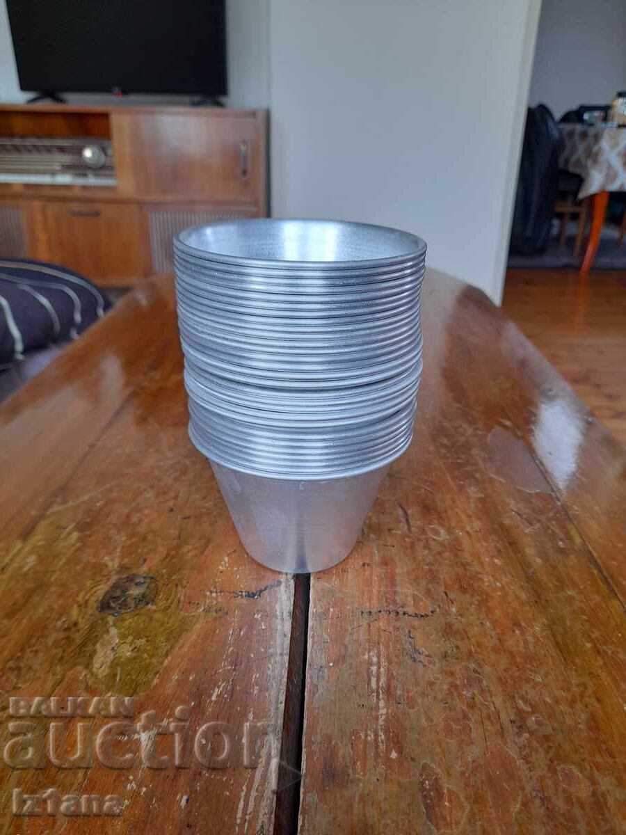 Παλιά μπολ κρέμα καραμέλας Παλιά μπολ κρέμα καραμέλας