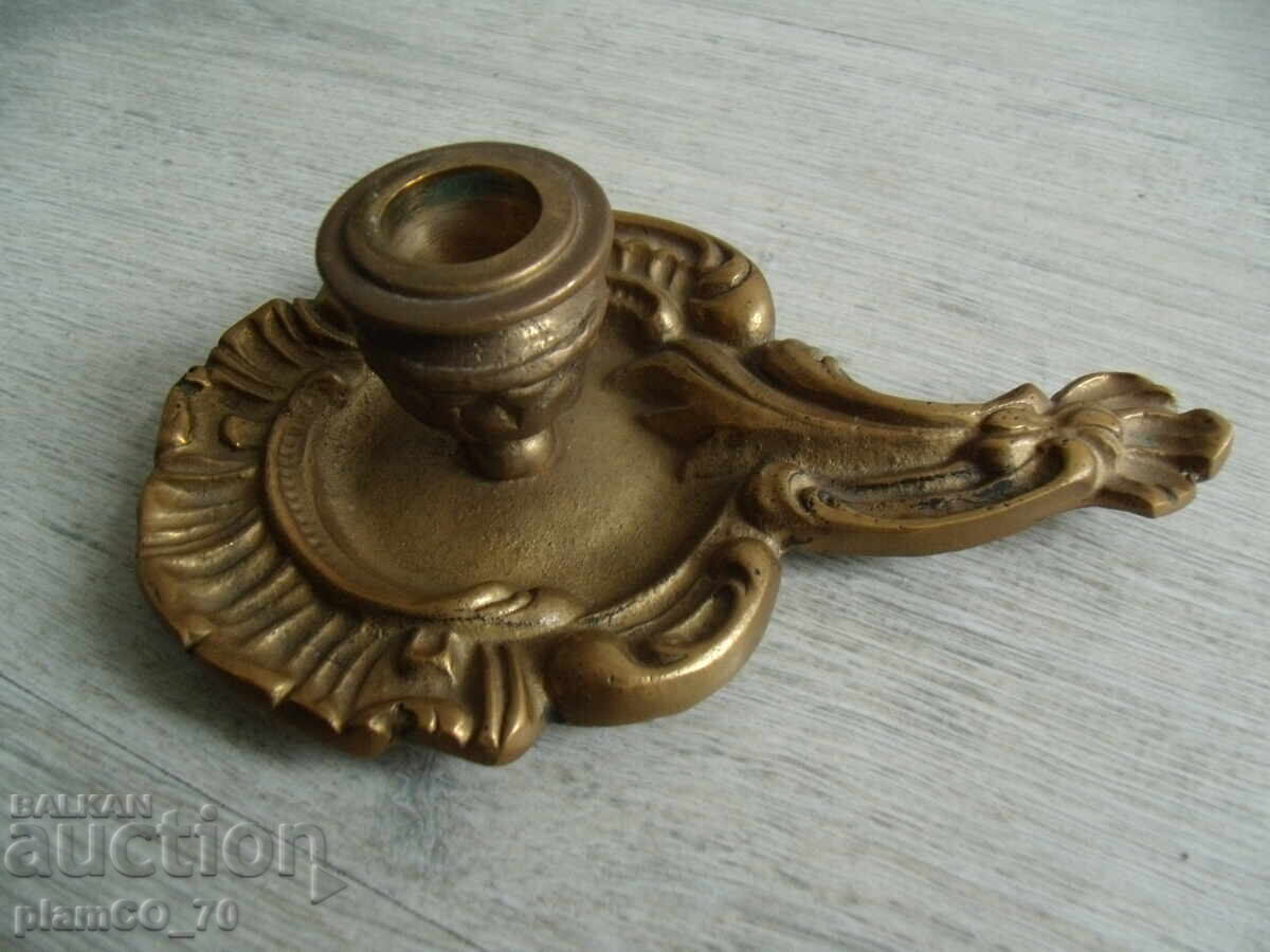 №*8000 Sfeșnic metalic / bronz vechi №*8000 Sfeșnic metalic / bronz vechi