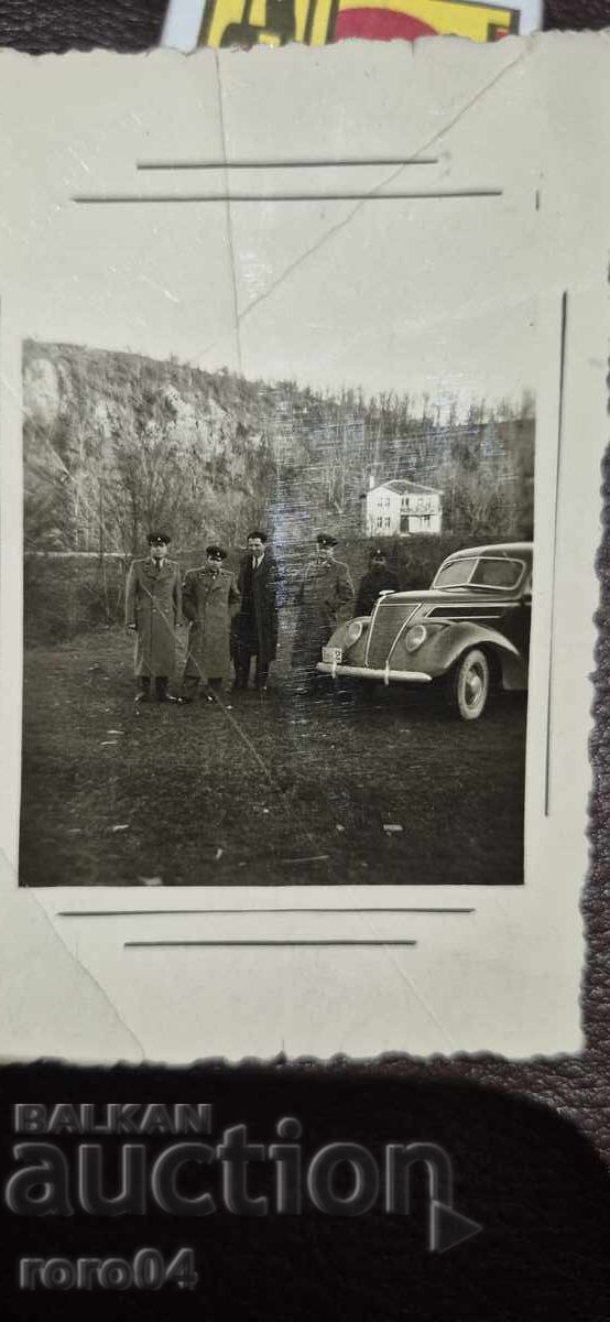 MAȘINĂ RETRO - WW II cu preț € 2.99 | 5.85 BGN