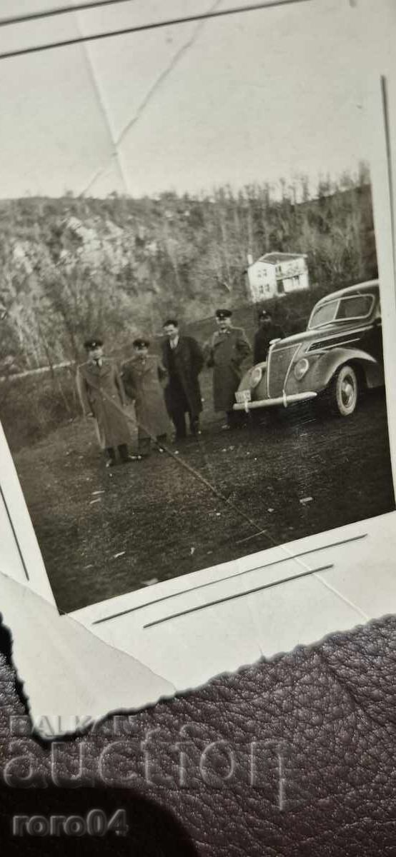 Доставка на РЕТРО АВТОМОБИЛ - WW II