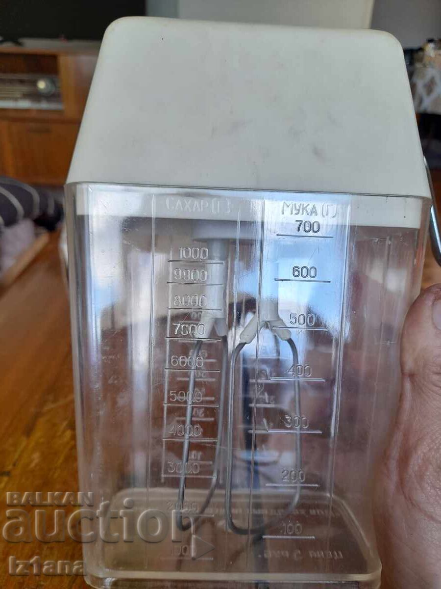 Доставка на Стара ръчна разбивалка,ръчен миксер