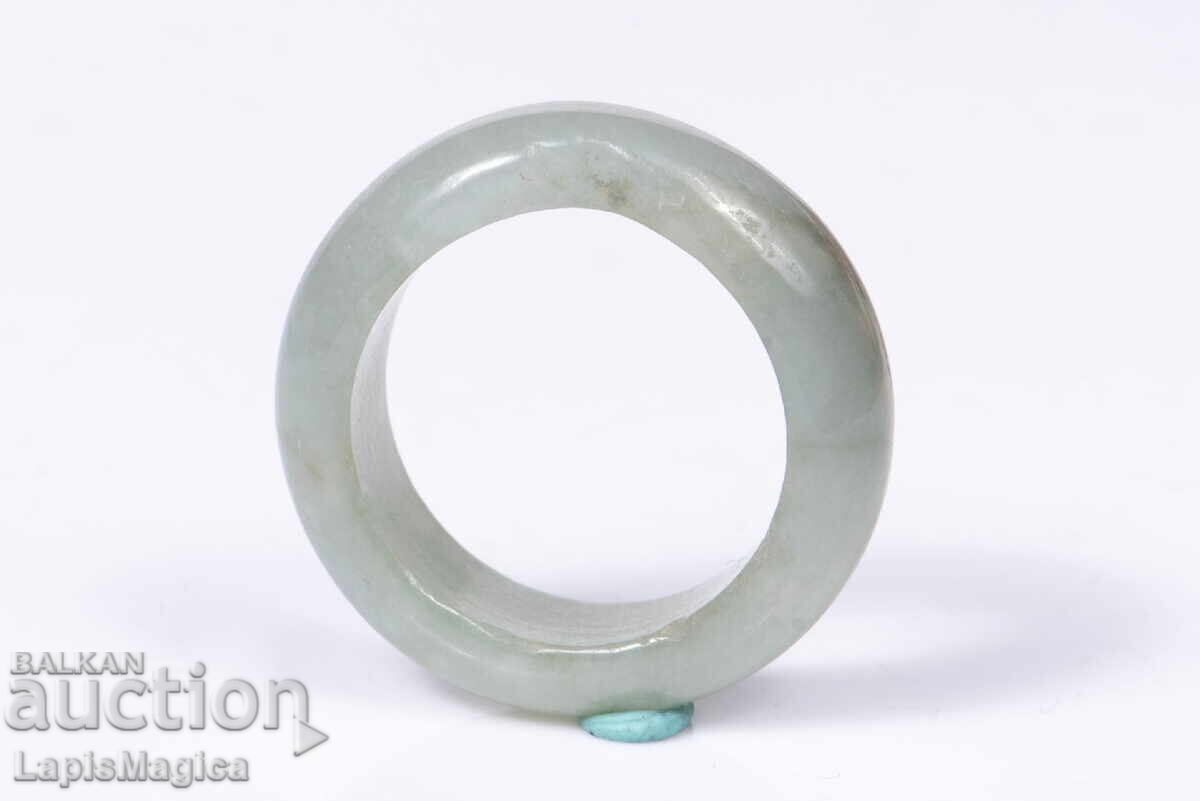 Inel de jad 18.6ct mărimea 5.25 Inel de jad 18.6ct mărimea 5.25