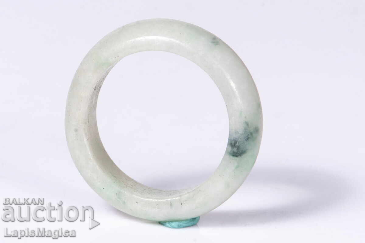Jade ring 18.13ct size 7.25
