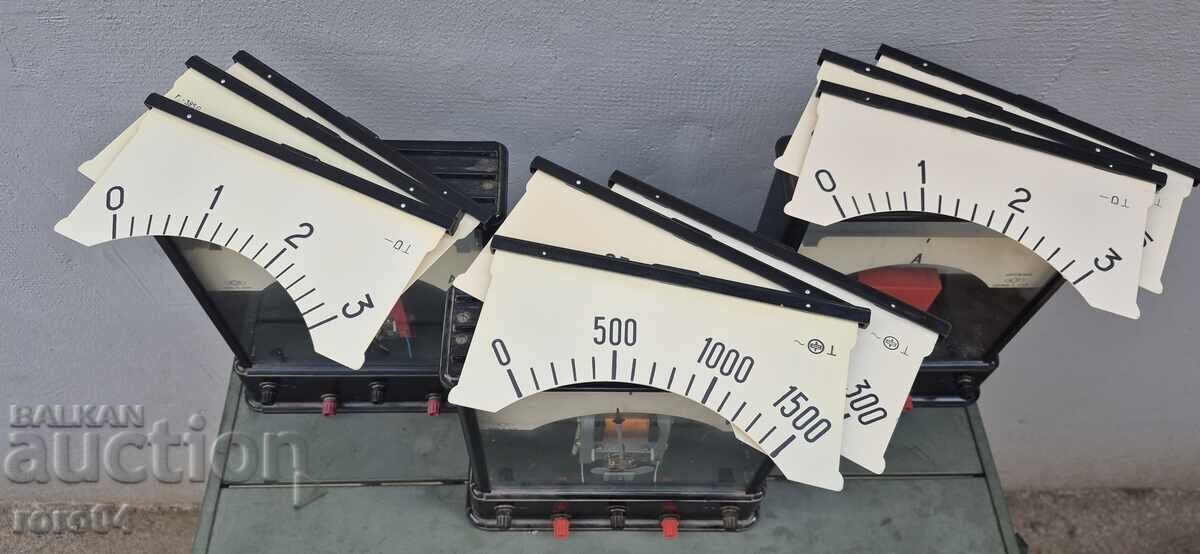 OLD SOCIALIST TEACHING AIDS FROM THE PHYSICS CLASSROOM - 5