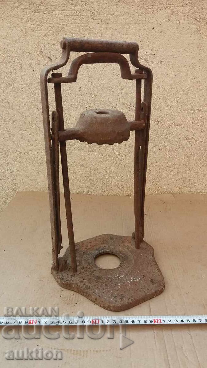 MASSIVE SOCIAL JAR SEALING MACHINE