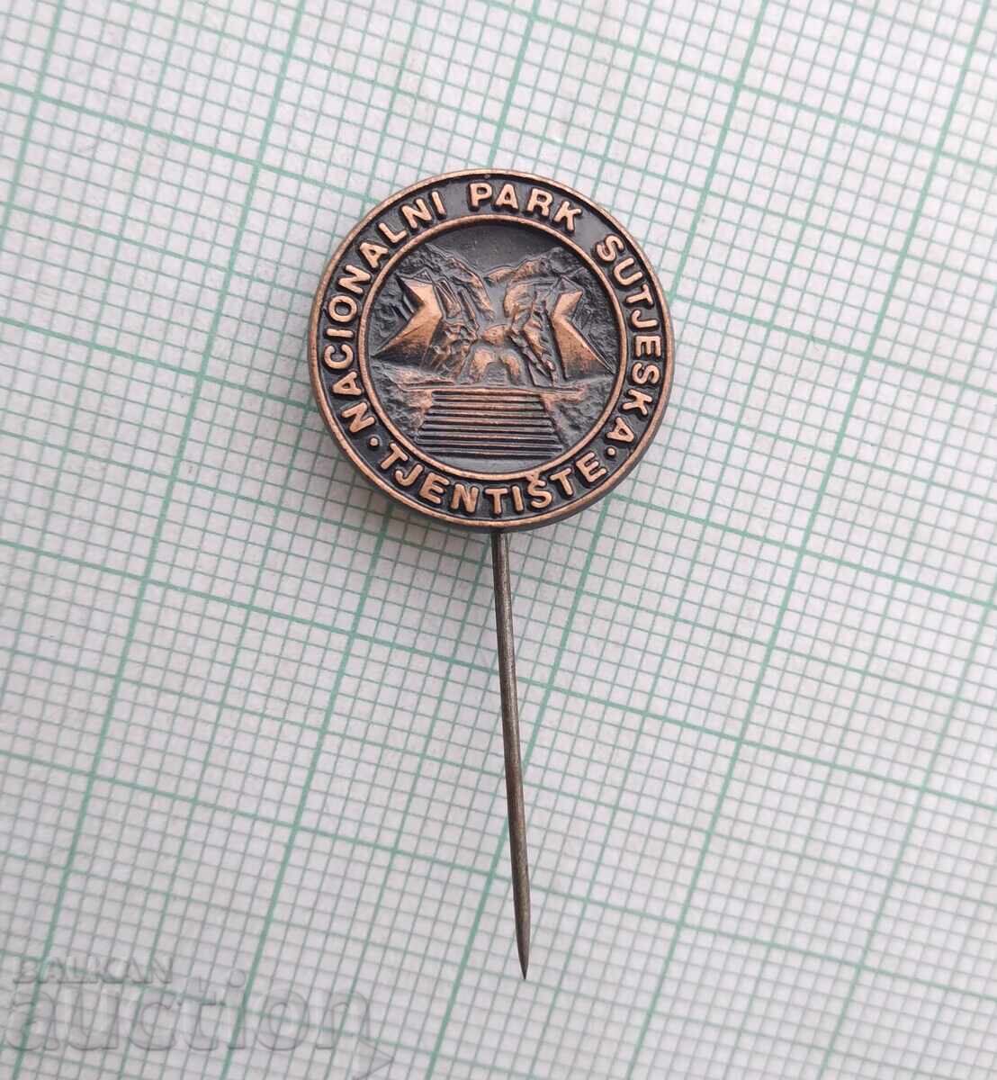 18959 Insignă - monument Bătălia de la Sutjeska cu preț 1.00 BGN | € 0.51 18959 Insignă - monument Bătălia de la Sutjeska cu preț 1.00 BGN | € 0.51