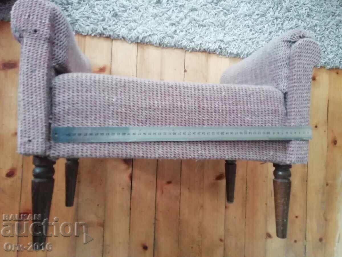 Stool from the USSR with price 45.00 BGN | € 23.01 Stool from the USSR with price 45.00 BGN | € 23.01