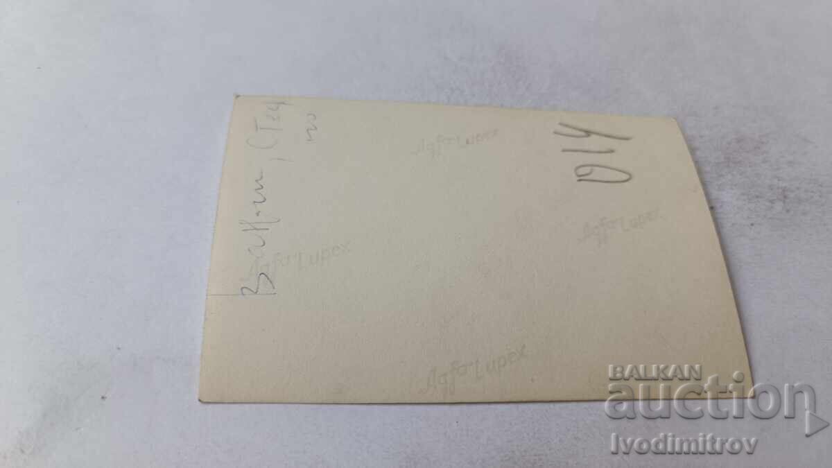 Φωτογραφία Αγοράκι και κοριτσάκι στην παραλία με τιμή 1.85 BGN | € 0.95 Φωτογραφία Αγοράκι και κοριτσάκι στην παραλία με τιμή 1.85 BGN | € 0.95