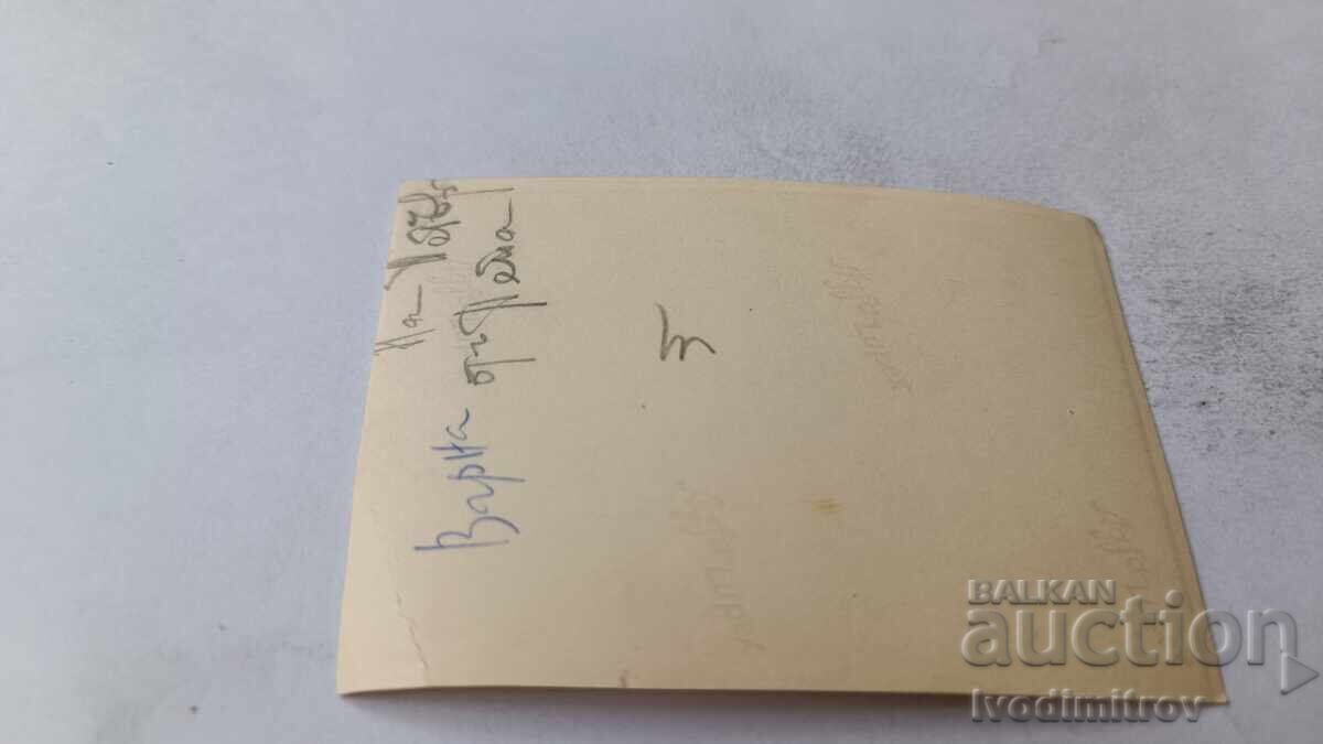 Φωτογραφία Βάρνα Νεαρό κορίτσι στην προβλήτα με τιμή 1.85 BGN | € 0.95 Φωτογραφία Βάρνα Νεαρό κορίτσι στην προβλήτα με τιμή 1.85 BGN | € 0.95