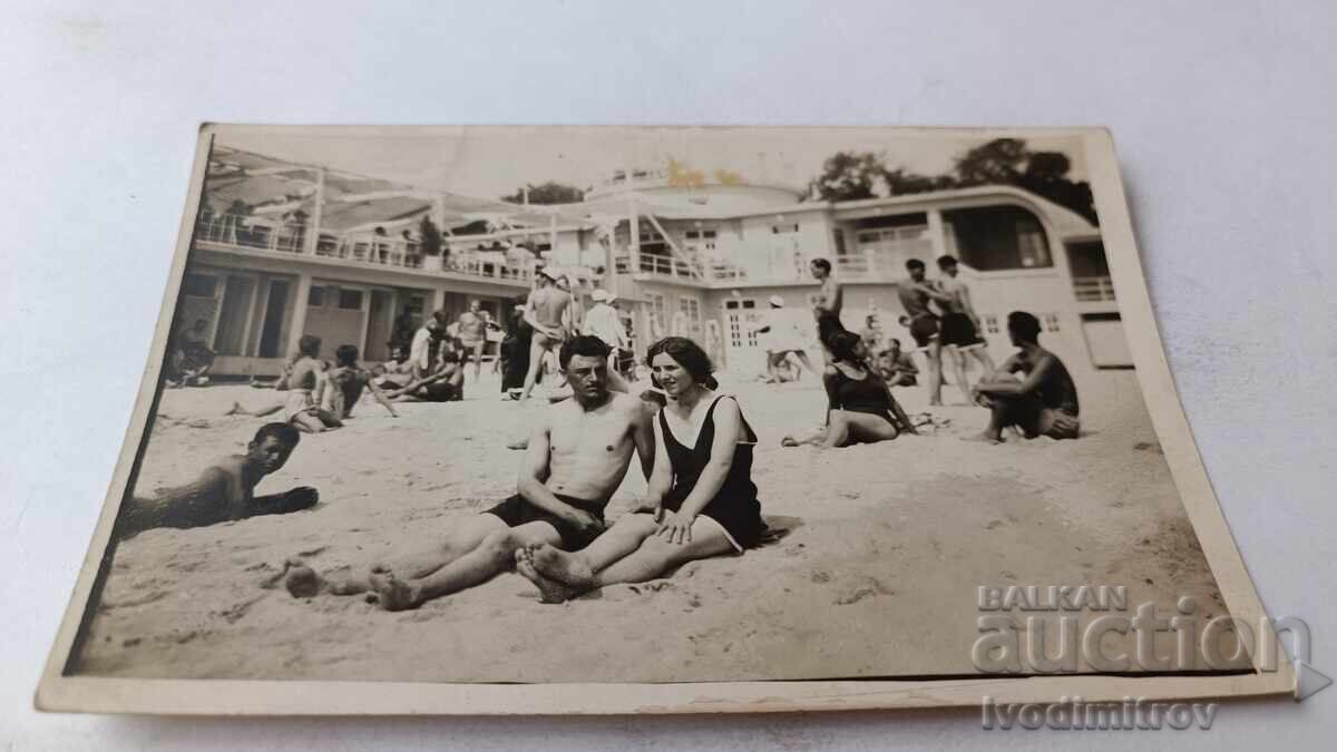 Photo Varna Young man and young woman on the beach 1933 Photo Varna Young man and young woman on the beach 1933
