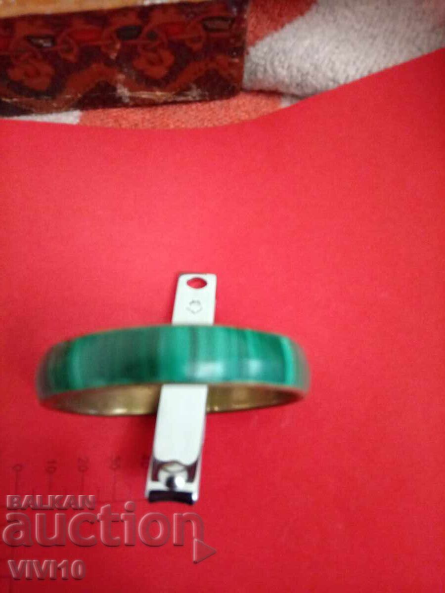 Αρχαίο βραχιόλι από πράσινο πέτρα, νεφρίτη με τιμή 70.00 BGN | € 35.79