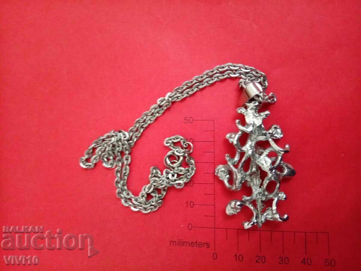 Αρχαίο κολιέ από φυσικές πέτρες με τιμή 30.00 BGN | € 15.34