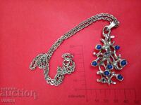 Старинно колие от естествени камъни