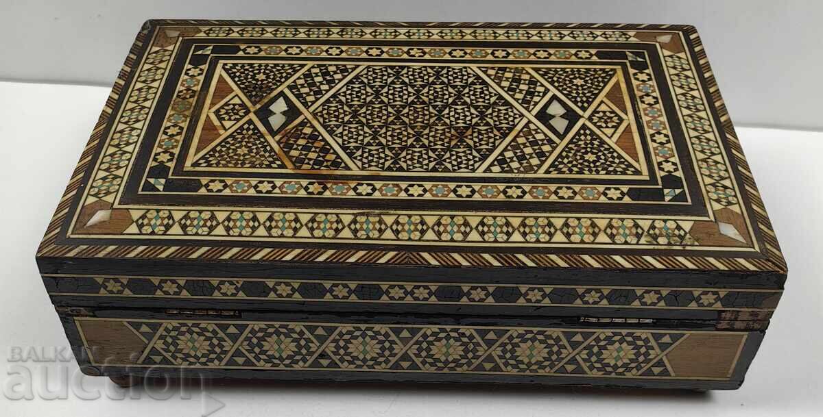 BEAUTIFUL MUSIC BOX FOR JEWELRY, LOTS OF MOTHER-OF-PEARL INLAY - 5 BEAUTIFUL MUSIC BOX FOR JEWELRY, LOTS OF MOTHER-OF-PEARL INLAY - 5