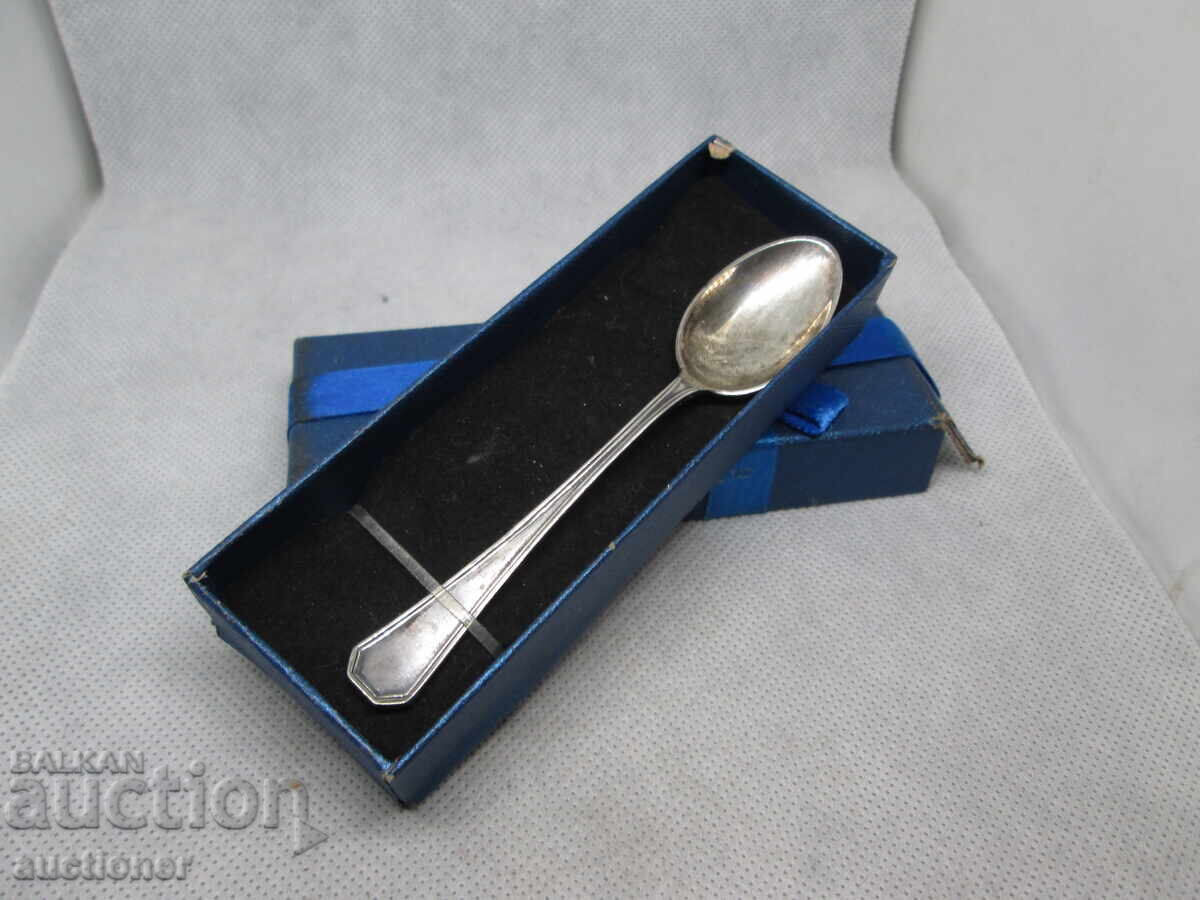 СРЕБЪРНА ЛЪЖИЧКА ПРОБА-800 С КУТИЙКА