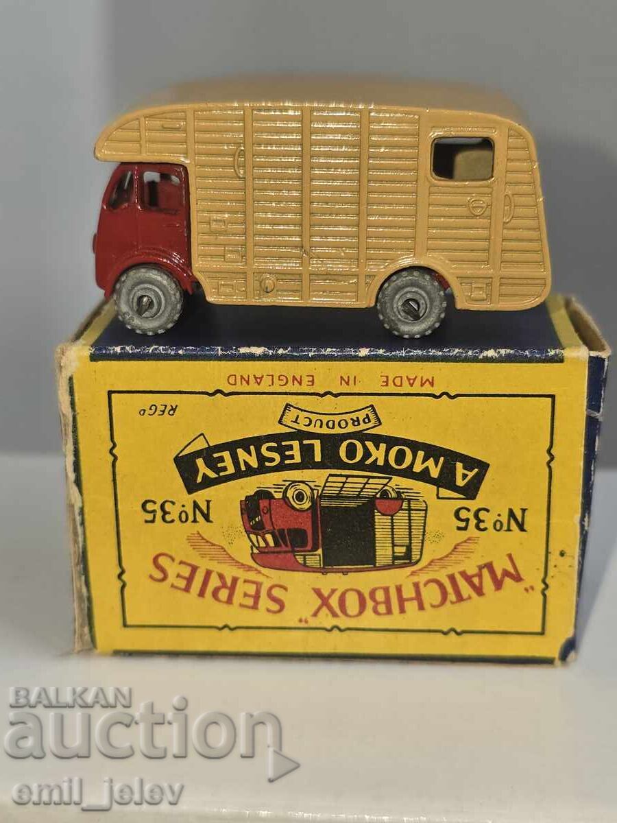 Matchbox Lesney No.35A Horse Box 1957 - σε αυθεντικό κουτί με τιμή 99.00 BGN | € 50.62 Matchbox Lesney No.35A Horse Box 1957 - σε αυθεντικό κουτί με τιμή 99.00 BGN | € 50.62