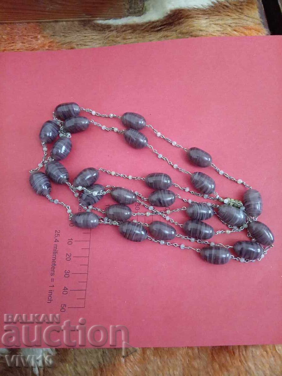 Colier vechi cu pietre naturale cu preț 70.00 BGN | € 35.79