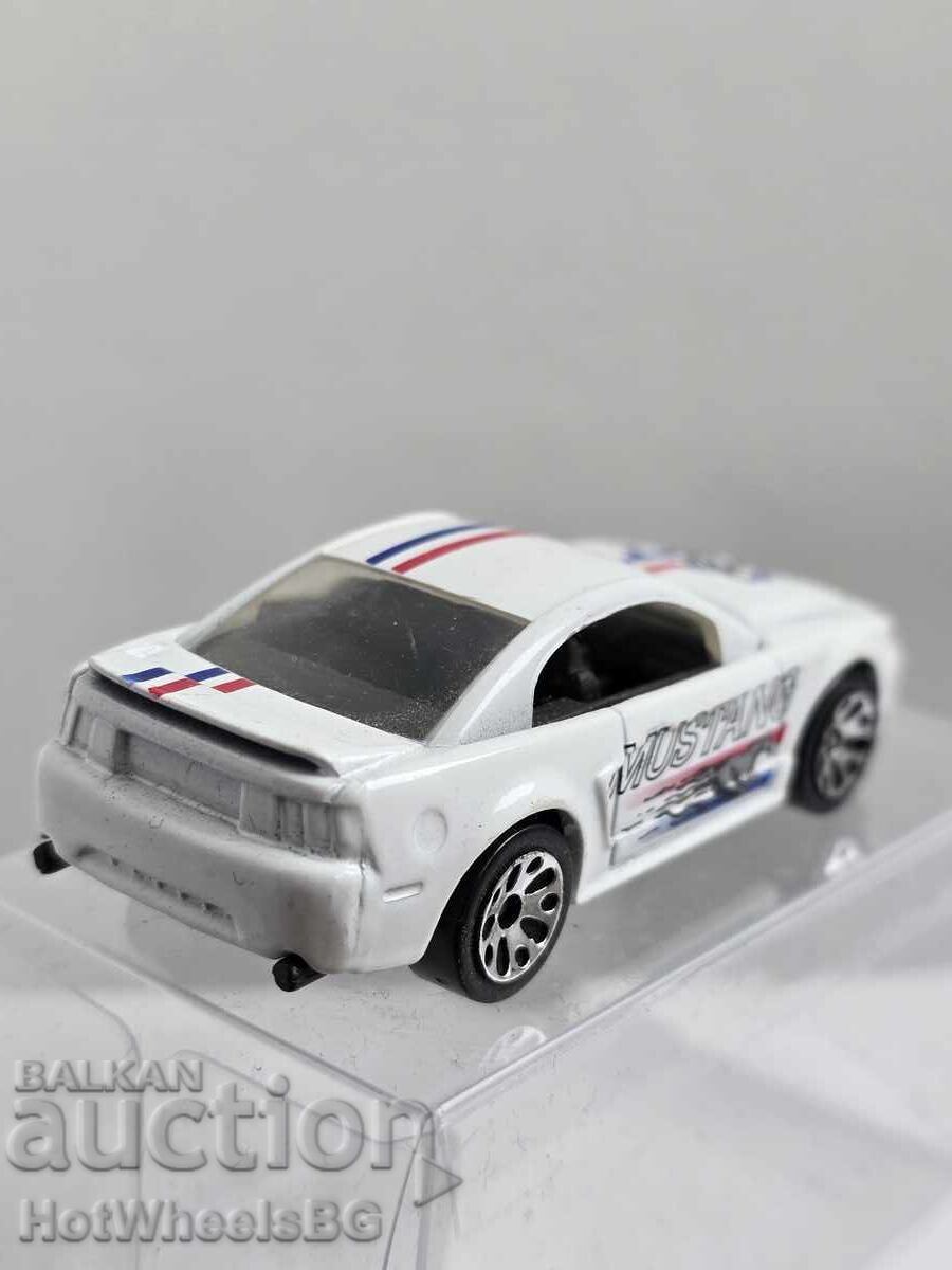 Matchbox NoMB 3 Ford Mustang 1999 god - 5 Matchbox NoMB 3 Ford Mustang 1999 god - 5