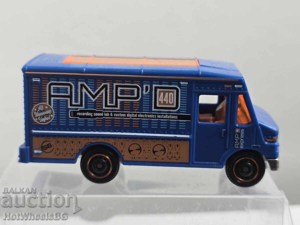 Matchbox MB 813 - Express Delivery with price 2.99 BGN | € 1.53
