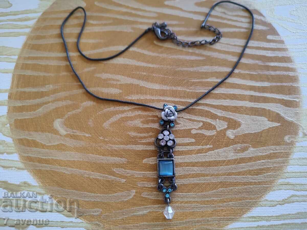 Κολιέ, πολυτέλεια και ομορφιά, Αrt, Yves Rocher 23.04.25