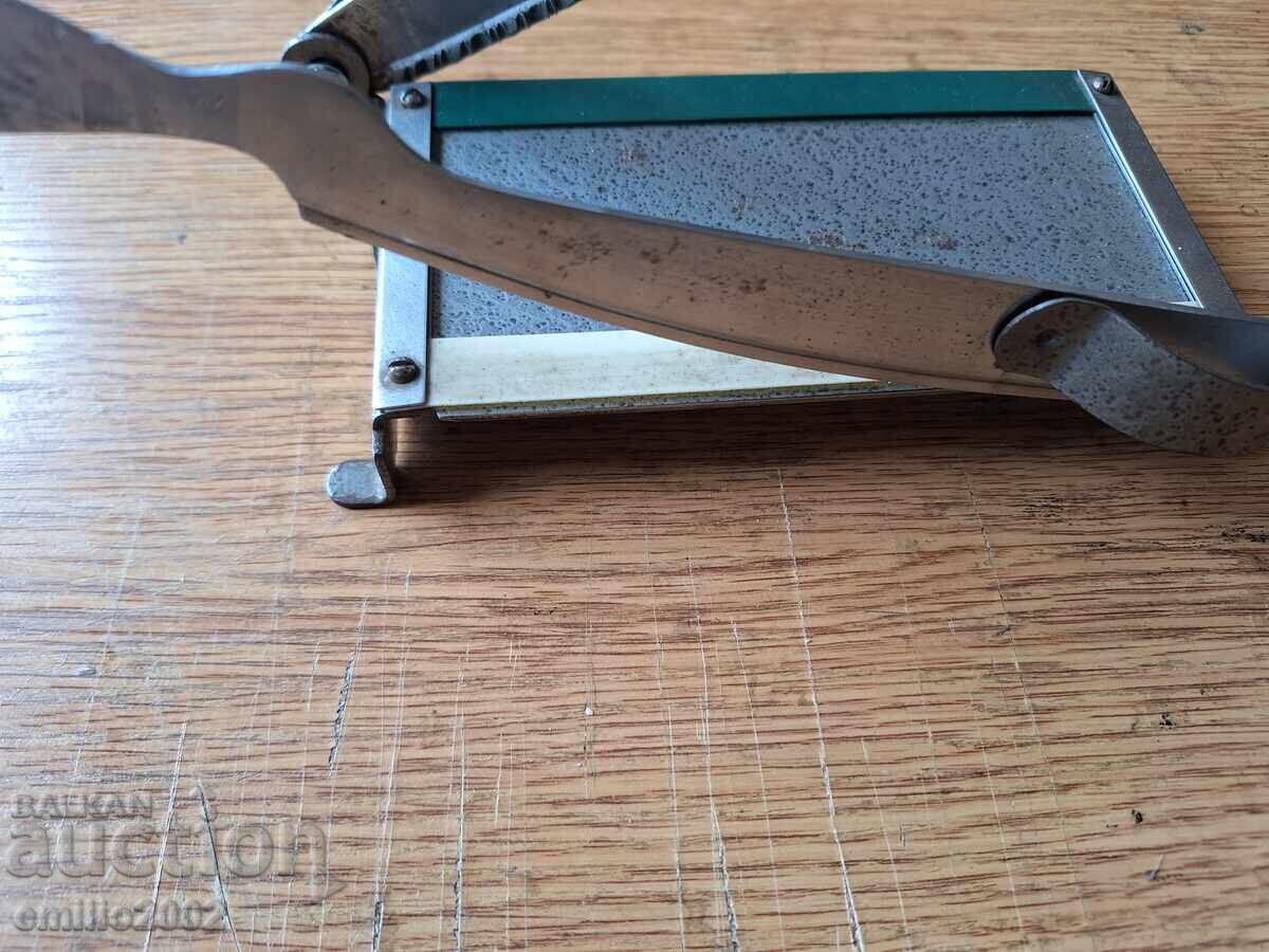 Δημοπρασία Φωτογραφική γκιλοτίνα