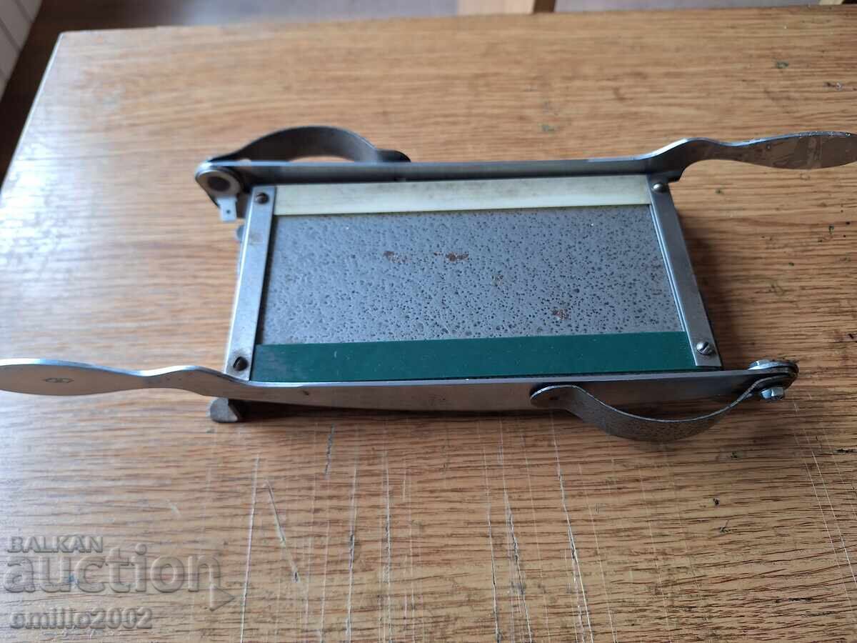 Φωτογραφική γκιλοτίνα