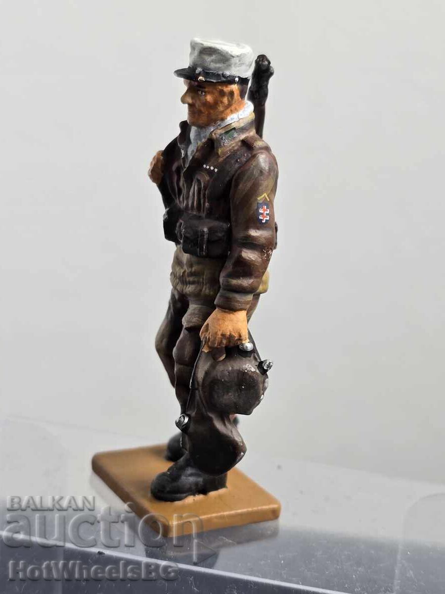 DEL PRADO - BĂRBAȚI ÎN RĂZBOI: Caporal Legiunea Străină Bir Hakeim 1942 cu preț 7.99 BGN | € 4.09