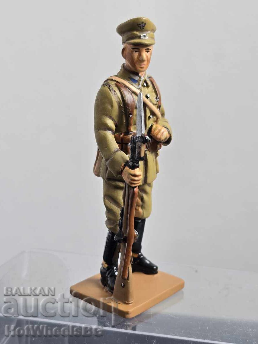 Delivery of DEL PRADO - MEN AT WAR: Trooper 18th Lancers Regiment. Poland - 1939