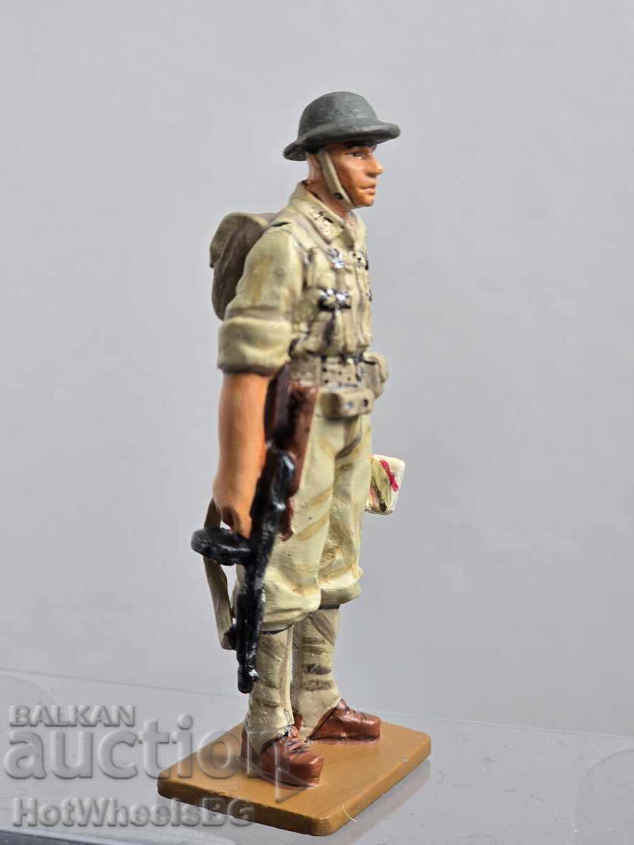 Delivery of DEL PRADO - Men at War: 1st. Lt. Cavalry (Philippines) USA - 1942