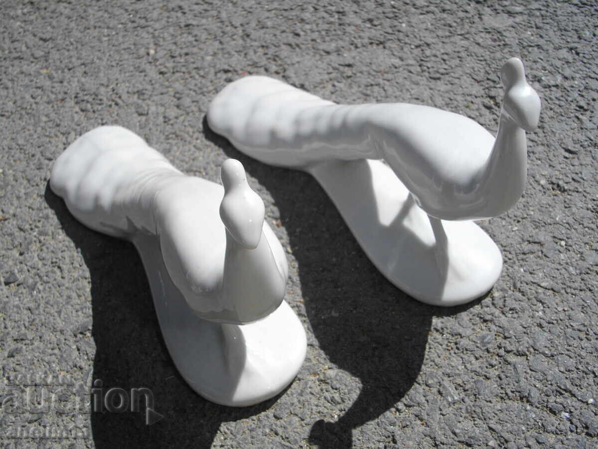 WHITE CHIFTS (or SHIFTS) STAR BULGARIAN PORCELAIN PEACOCK with price € 60.00 | 117.35 BGN