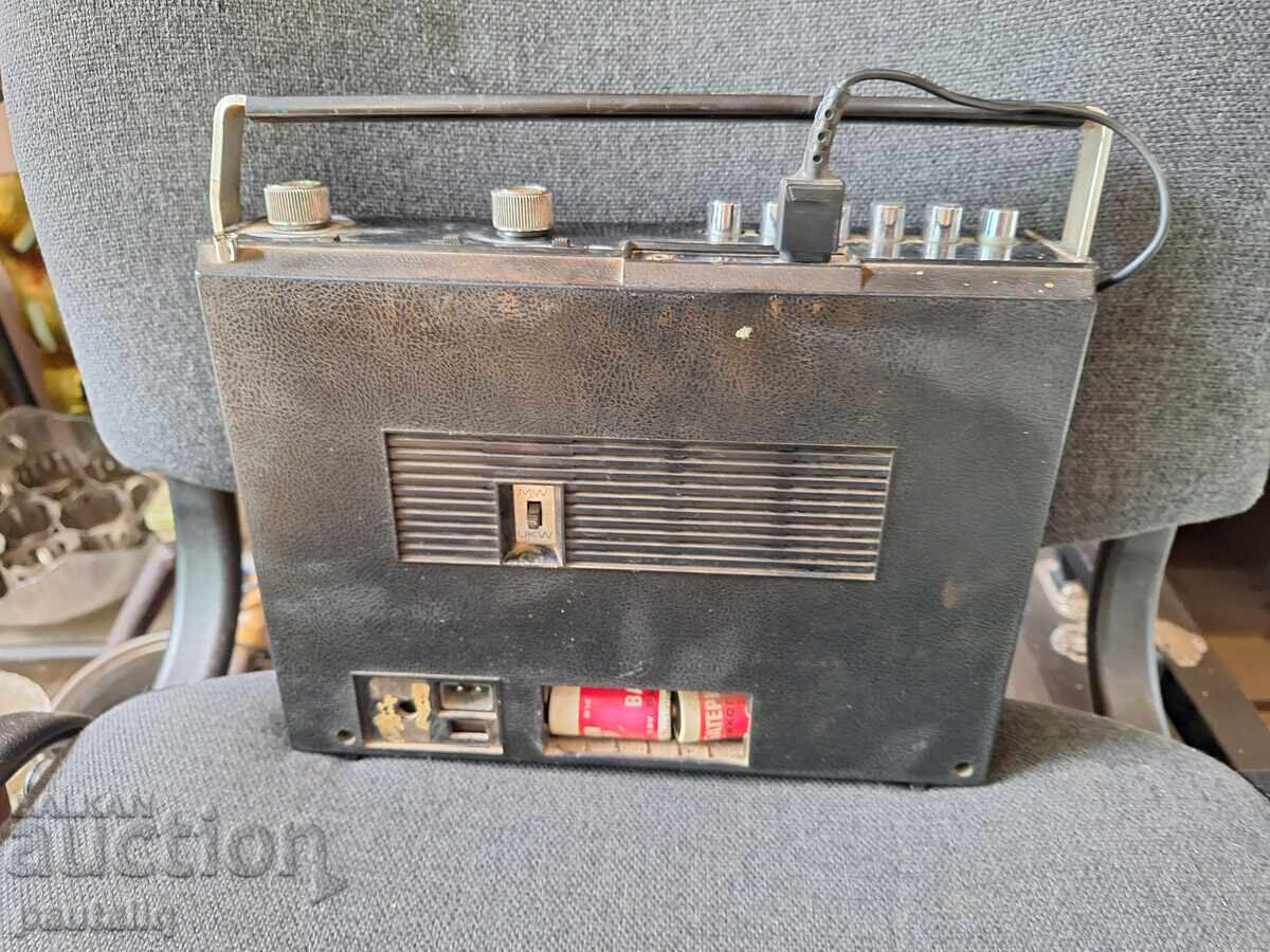 Радиокасетофон REAL с микрофон - 7