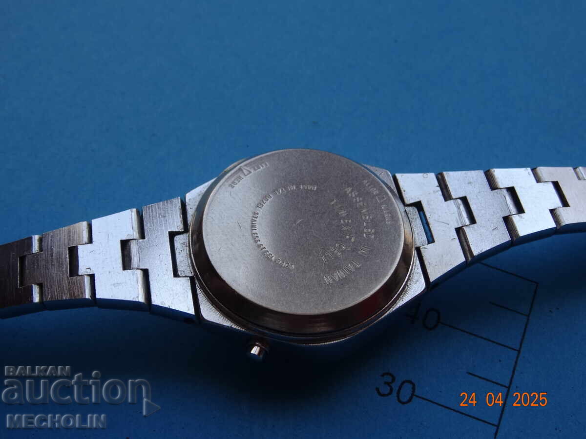 Delivery of TIMEX COLLECTIBLE WATCH