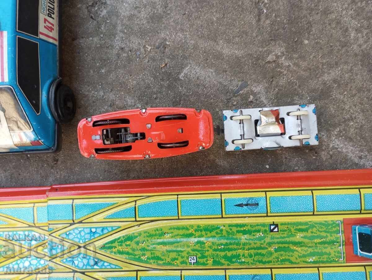 Jucării vechi pentru copii cu preț 39.00 BGN | € 19.94