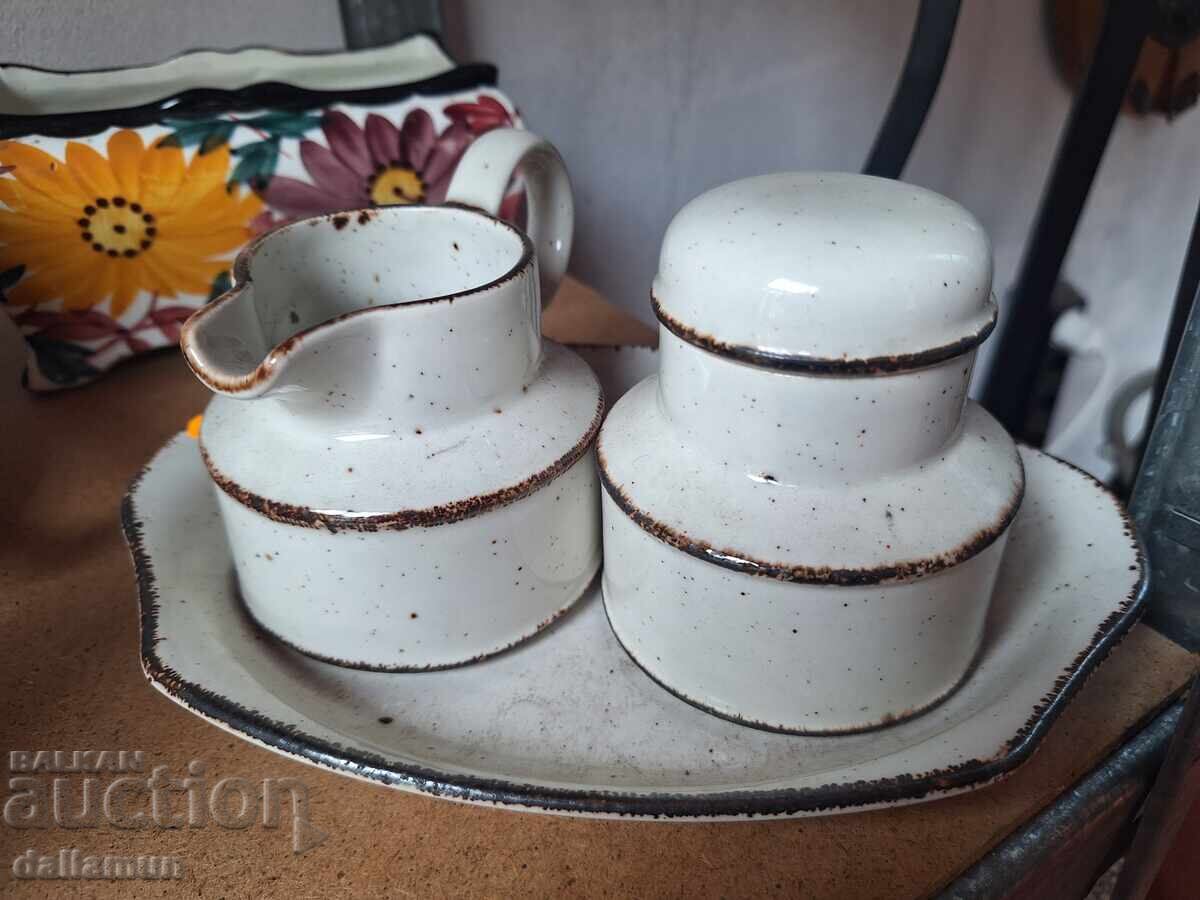 Set of creamer and sugar bowl, English stamp