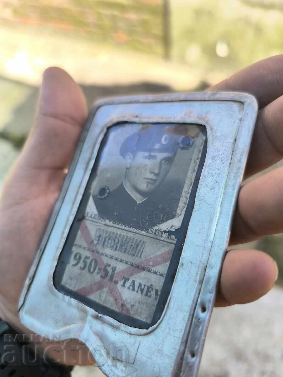 Στρατιωτικό διαβατήριο, υπηρεσιακή ταυτότητα με τιμή 10.00 BGN | € 5.11