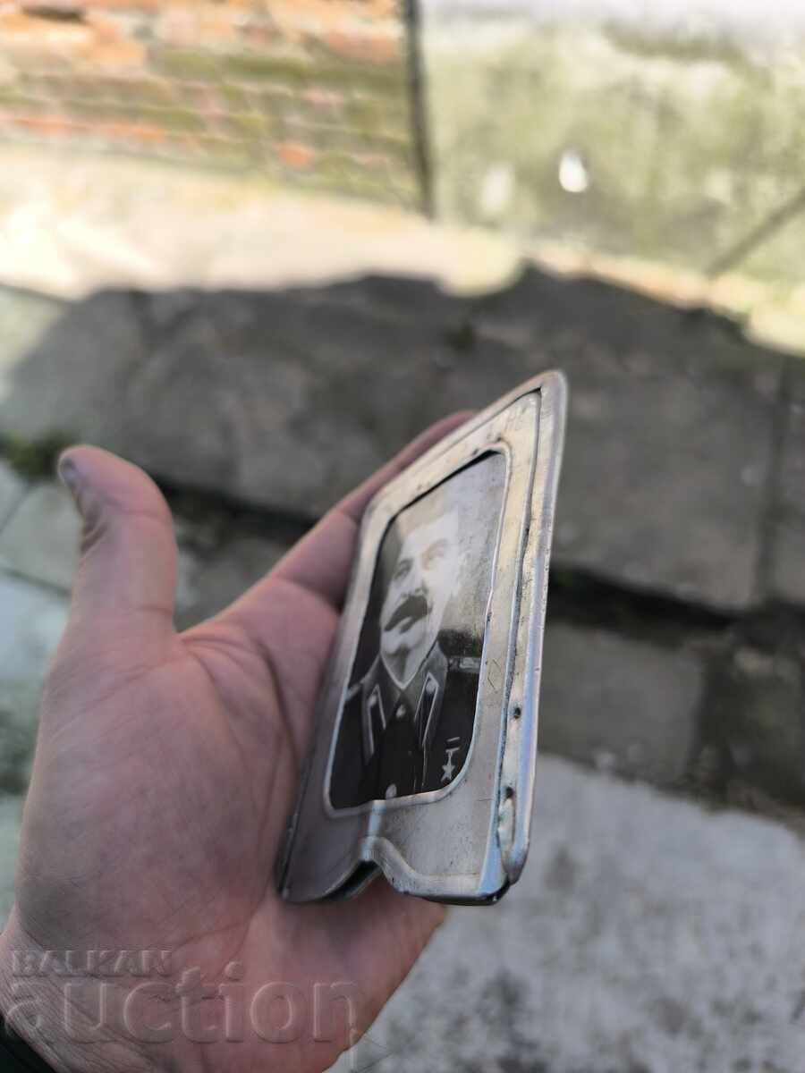 Παράδοση Στρατιωτικό διαβατήριο, υπηρεσιακή ταυτότητα