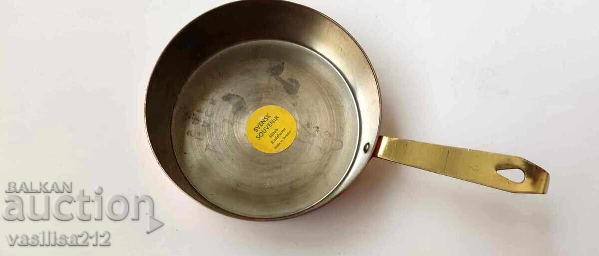 A copper pan with price 6.00 BGN | € 3.07