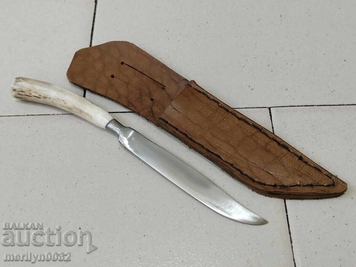 Auction Old hunting knife dagger, shark fin Auction Old hunting knife dagger, shark fin