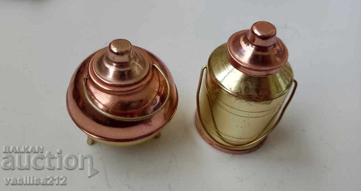 Auction  Copper vessels