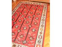 Covor original chiprovski, conservat, cu pui - 165x240cm