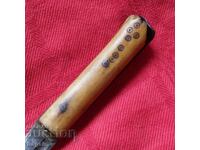 Български нож.