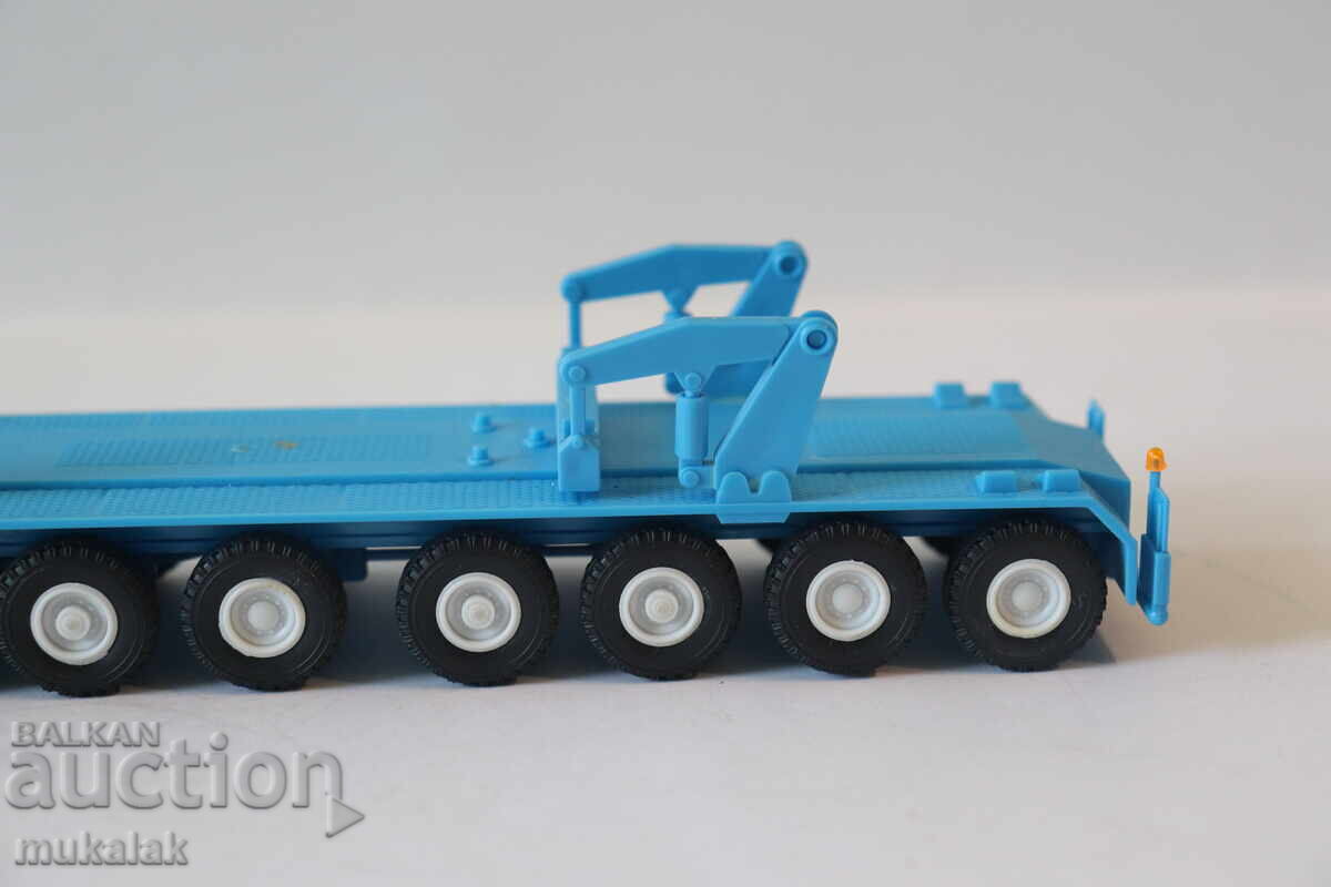 Auction  KUBRI 1:87 H0 Crane Truck TIR Model