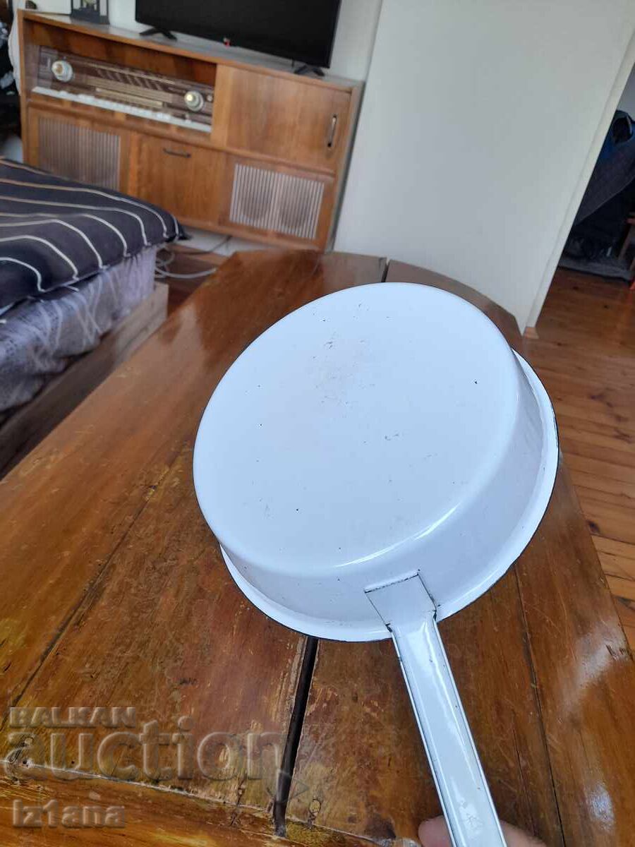 Стар емайлиран тиган - 5 Стар емайлиран тиган - 5