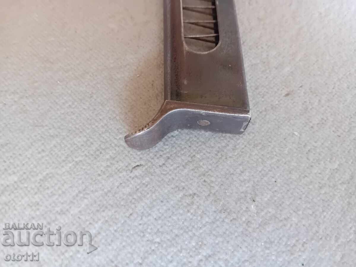 PISTOL MAGAZINE - BERETTA 1934 / 9x17 mm - 5 PISTOL MAGAZINE - BERETTA 1934 / 9x17 mm - 5